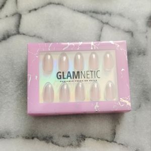 Glamnetic Reusable Press-on Nails "Winter Storm"